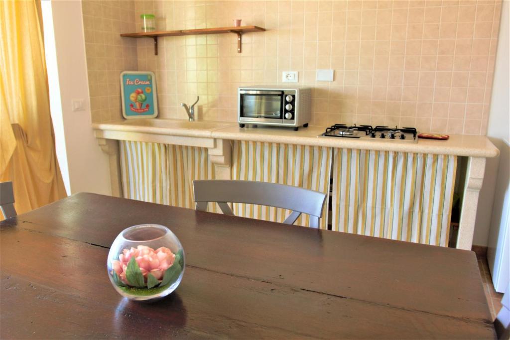A kitchen or kitchenette at Agriresidence Debbiare