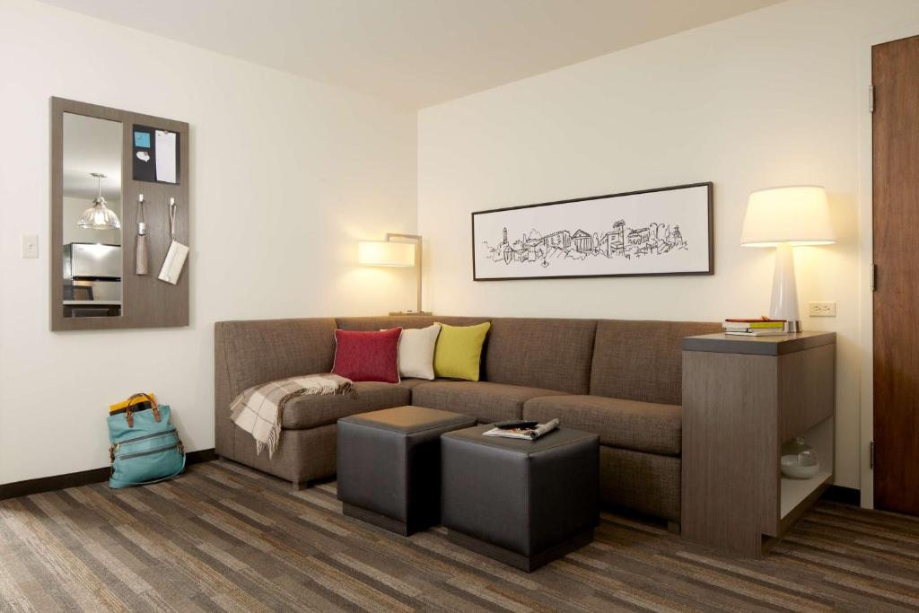 Hyatt House Indianapolis Fishers - Specialty King Room Met Bankbed