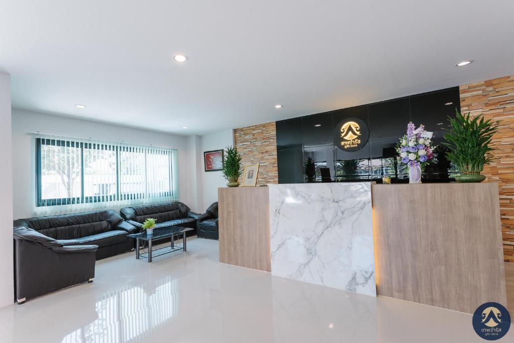 Posezení v ubytování Thepchamrat Boutique Hotel
