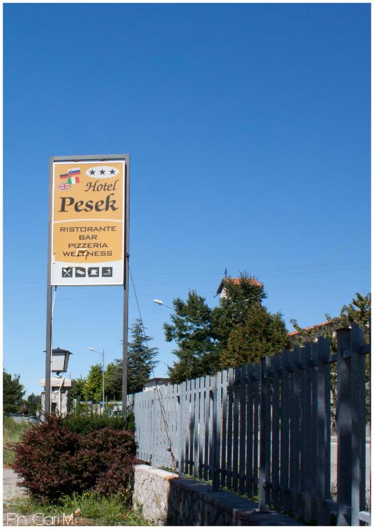 Certyfikat, podpis lub inny dokument wystawiony w obiekcie Hotel Pesek