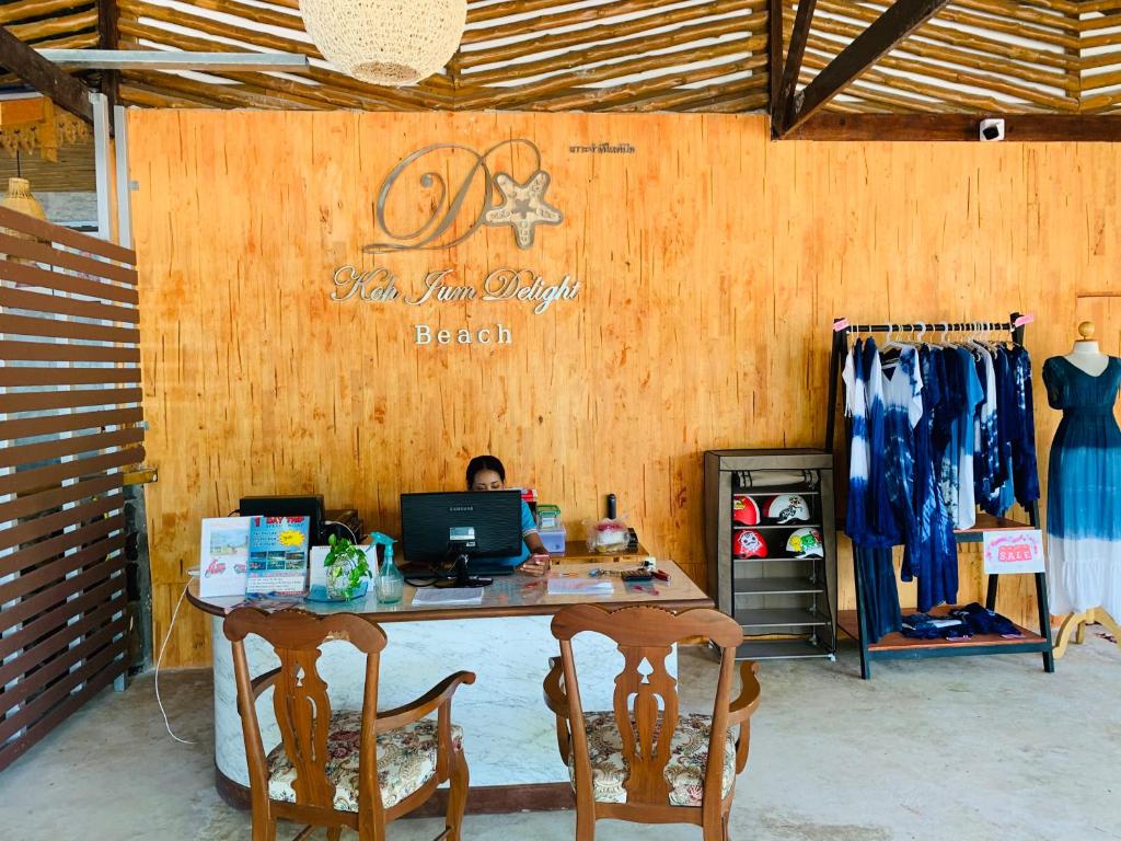 Certifikát, hodnocení, plakát nebo jiný dokument vystavený v ubytování Koh Jum Delight Beach