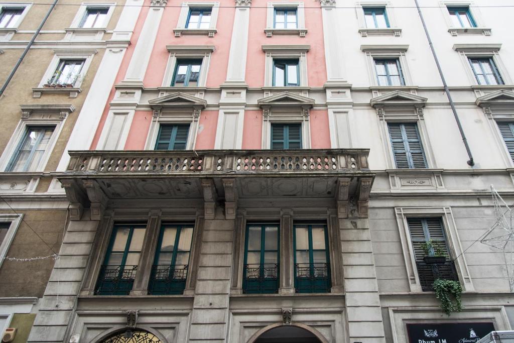 Brera District 2 Bedrooms -Youhosty - Two-Bedroom Apartment