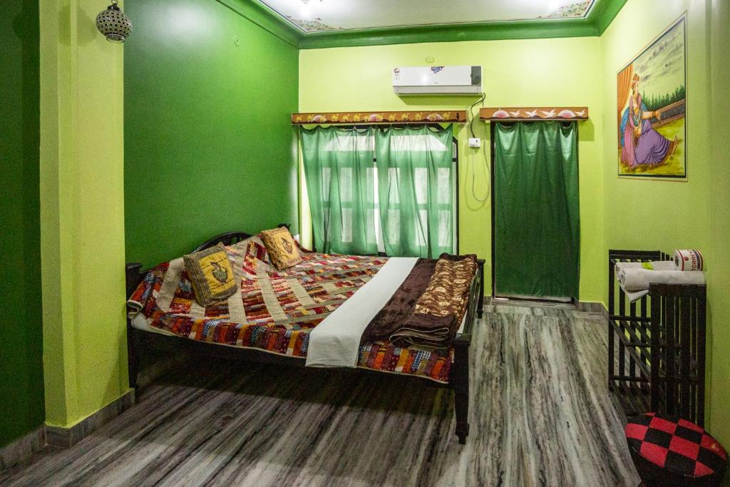 Postel nebo postele na pokoji v ubytování Hotel Everest