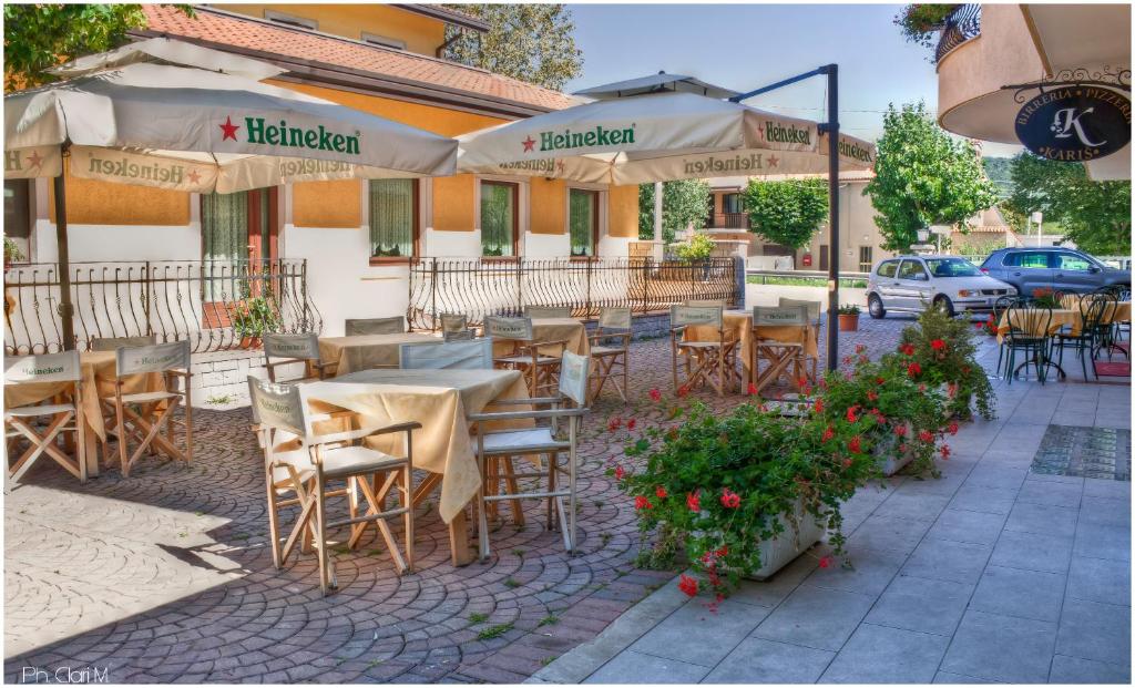 Restauracja lub miejsce do jedzenia w obiekcie Hotel Pesek