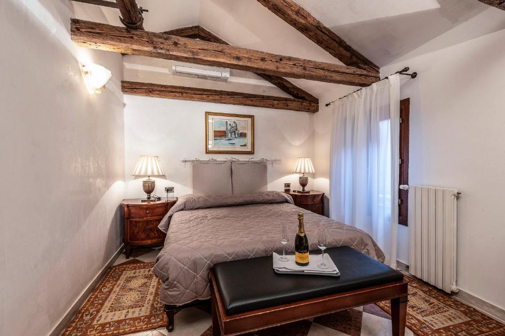 Anzolo Palace - Rooms & Apartments - Triple Room With Kitchenette