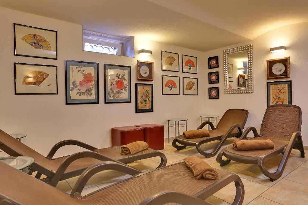 Posezení v ubytování Active & Wellness Hotel Subterra