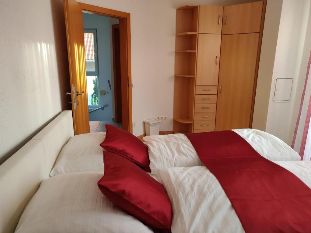 Łóżko lub łóżka w pokoju w obiekcie Relax - Ferienhaus in Wien
