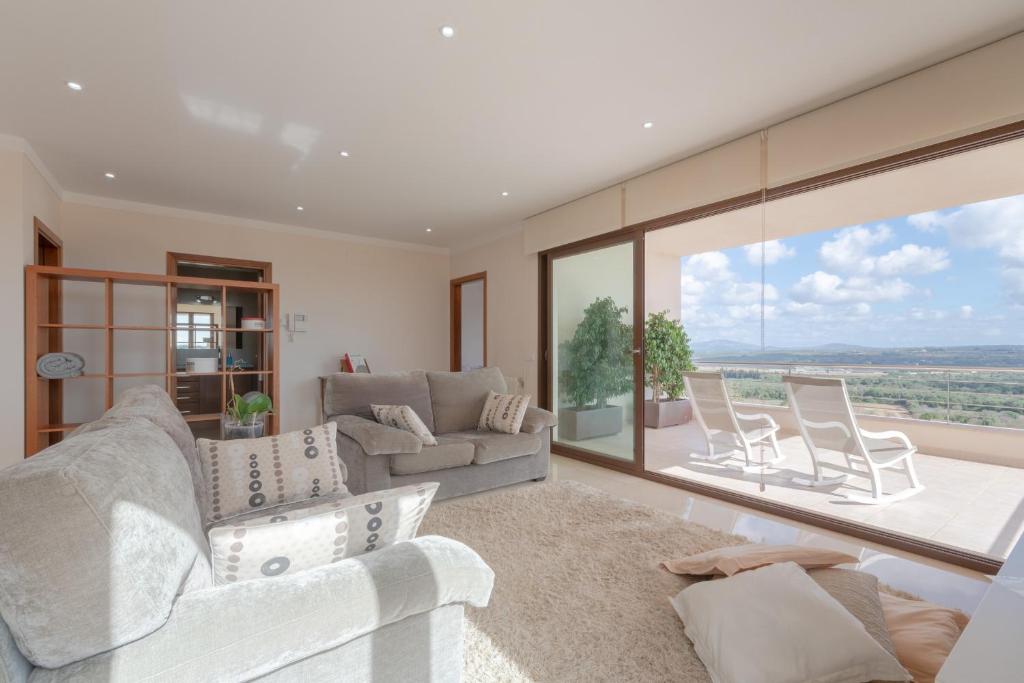 A seating area at Villa Es Sequer