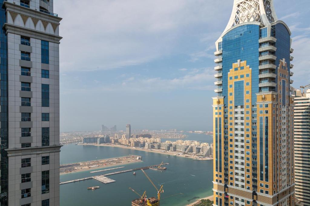 Frank Porter - Torch Tower, Dubai – Updated 2024 Prices