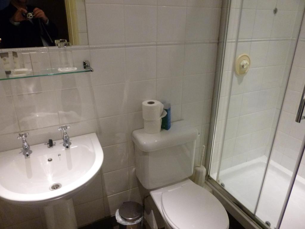 Riverbank House Hotel photo