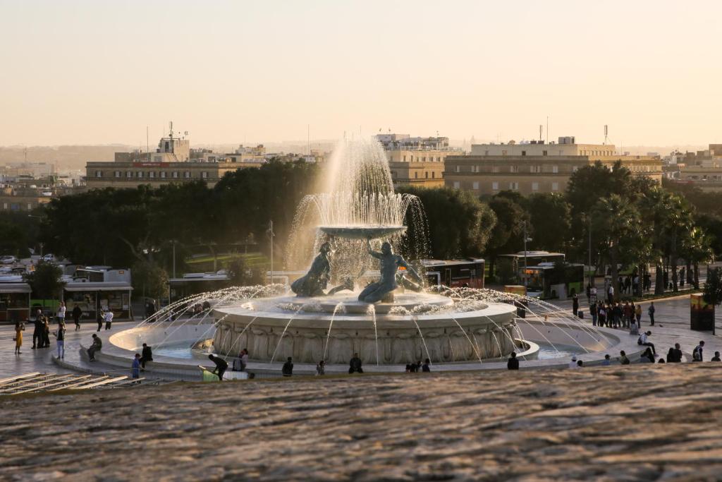 Valletta Triton Apartment - 11