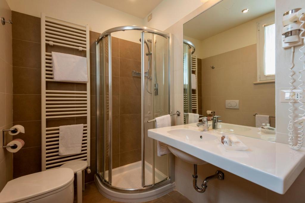 Koupelna v ubytování Accademia Hotel