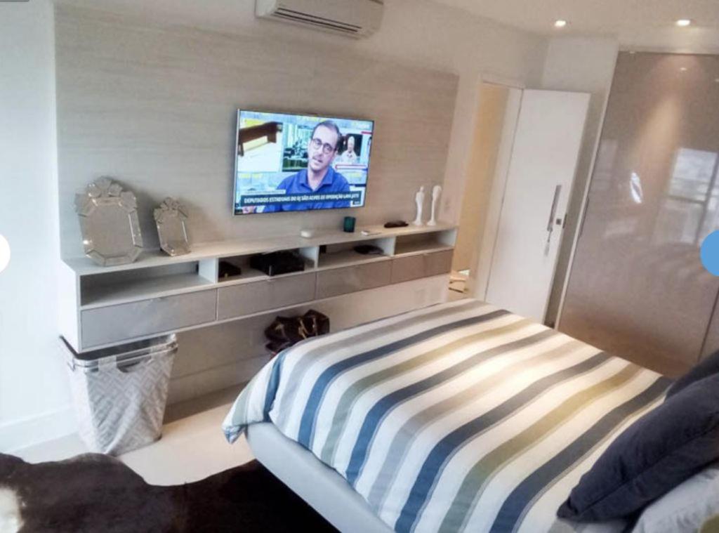  Cobertura Luxo com Vista Praia Enseada