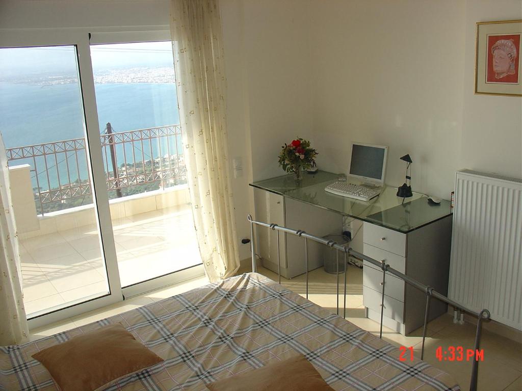 Televízia a/alebo spoločenská miestnosť v ubytovaní Verga first floor apartment