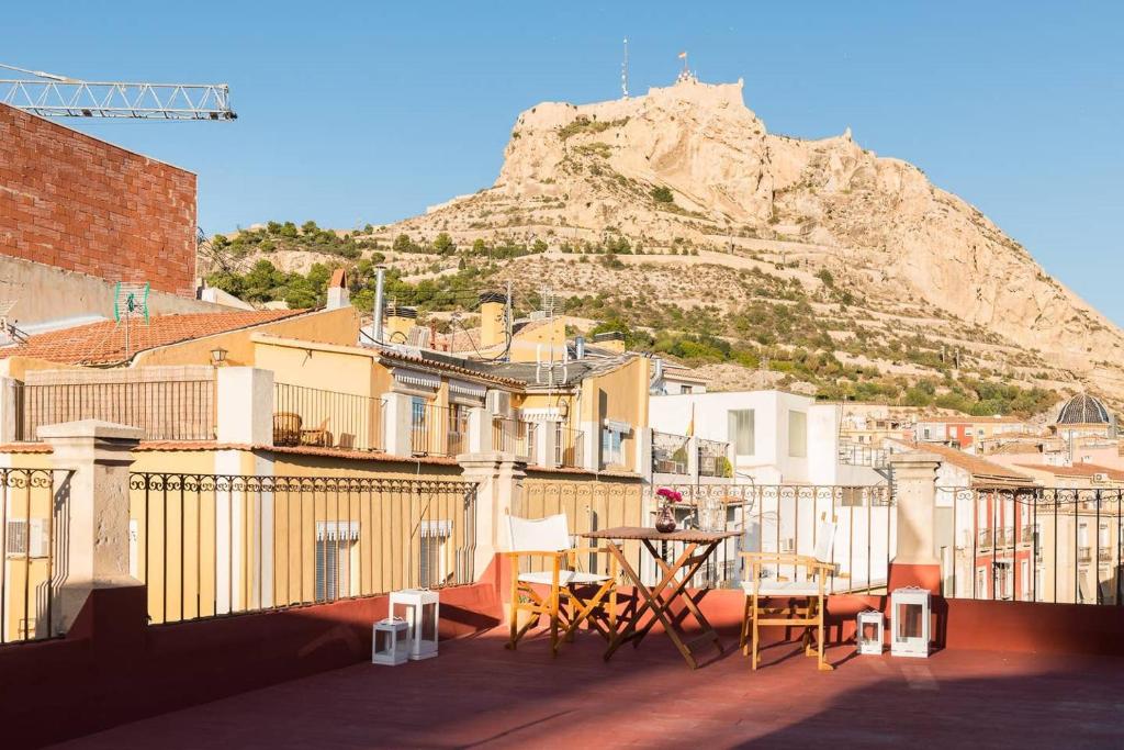 ALC - Stylish Studio with Fantastic Terrace, Old Town ...