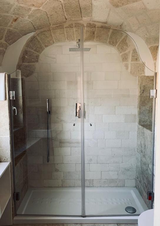 Koupelna v ubytování POSEA - Polignano Sea Suites