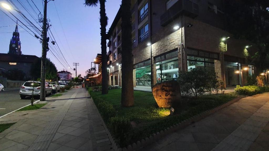  APARTAMENTO CATEDRAL DE PEDRA CENTRO CANELA