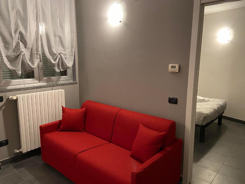A seating area at BICOCCA APPARTAMENTI