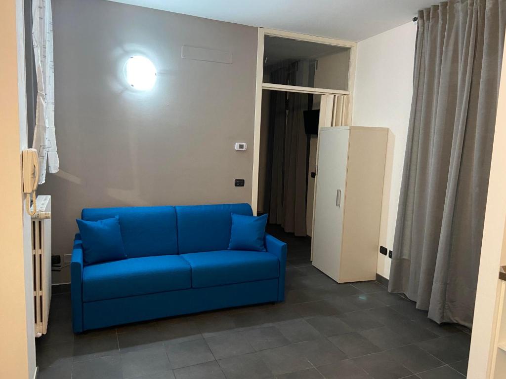 A seating area at BICOCCA APPARTAMENTI