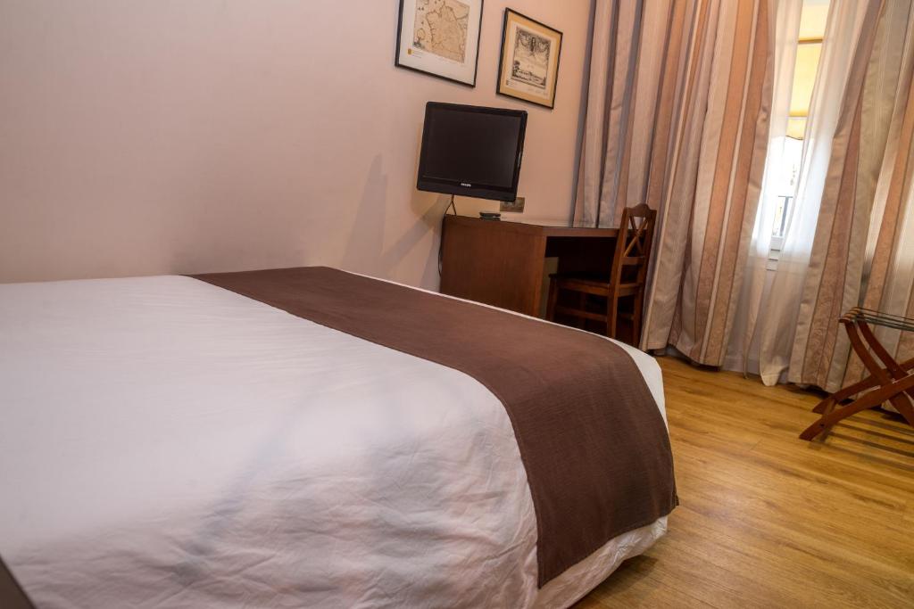 Ramon Berenguer IV, Lleida – Updated 2023 Prices