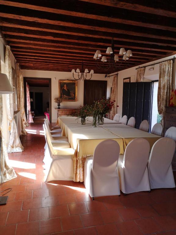 Posezení v ubytování Hotel Caserío de Lobones