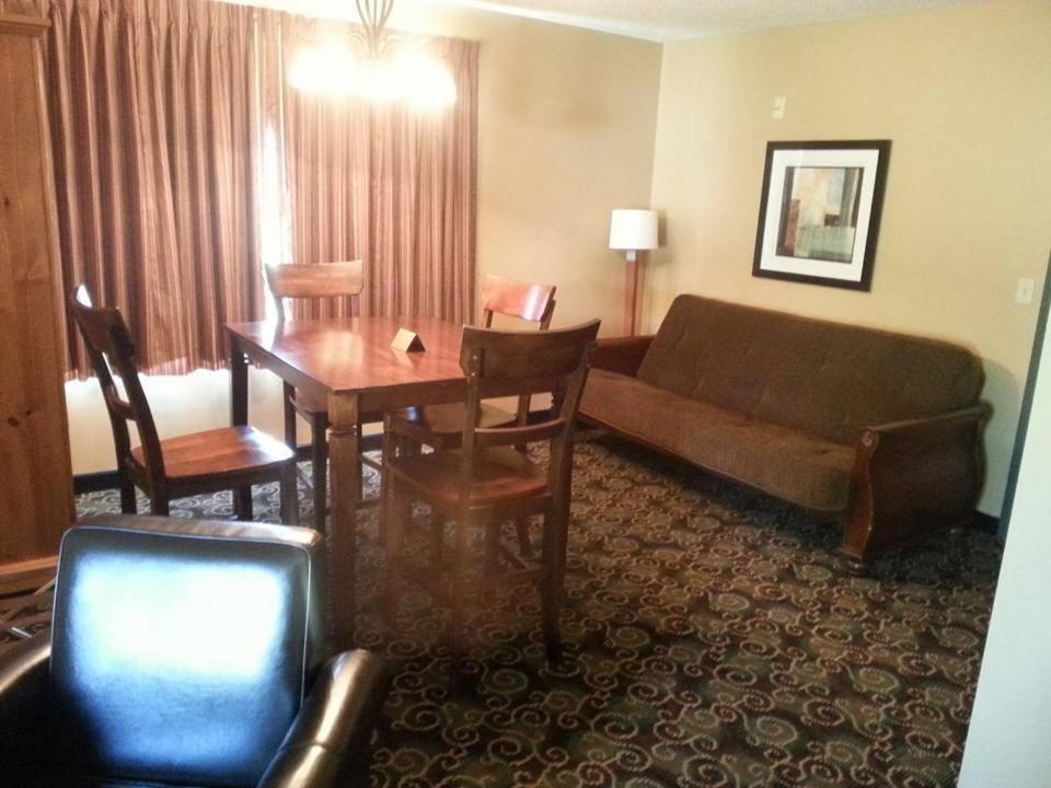 Pine View Resort - Suite De Luxe Avec Bain De Spa