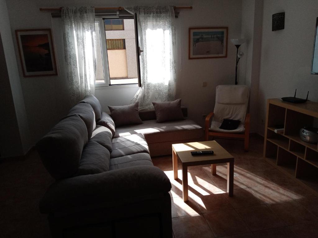 Posedenie v ubytovaní Arinaga Beach Apartment