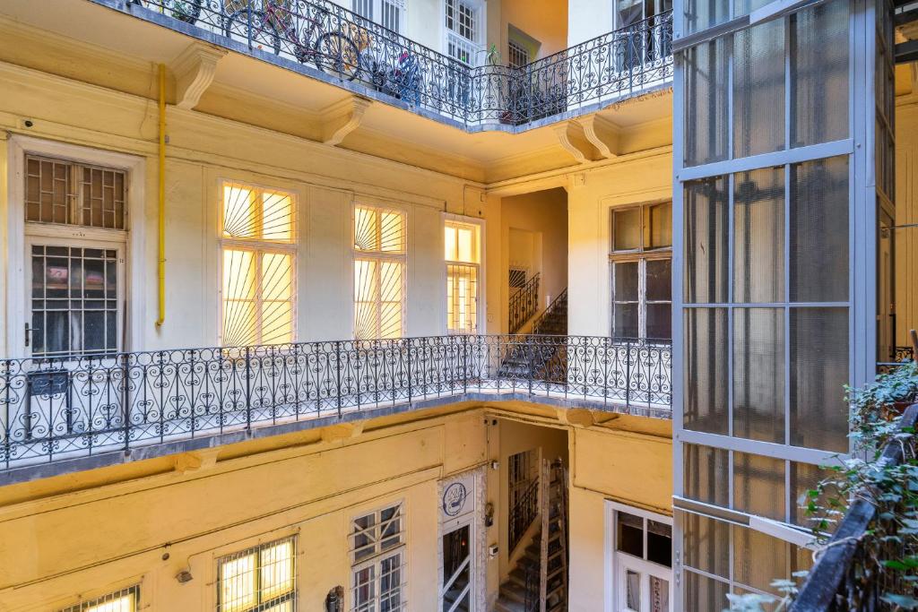 Balkón alebo terasa v ubytovaní Trendy Grand Boulevard Designer Home