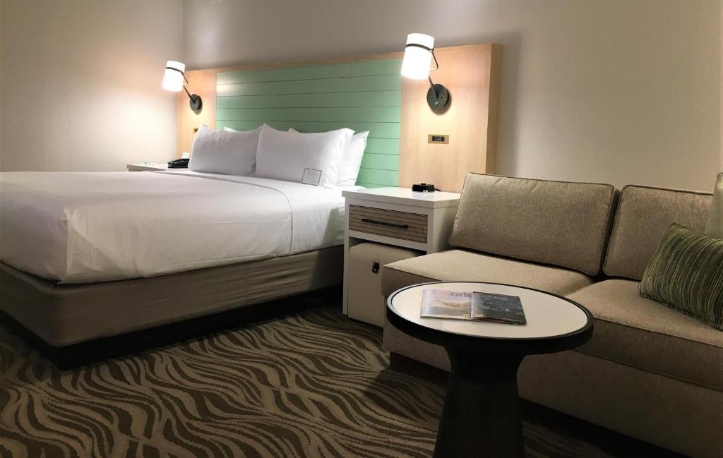 Wyndham Garden Lake Buena Vista Disney Springs® Resort Area - King Room