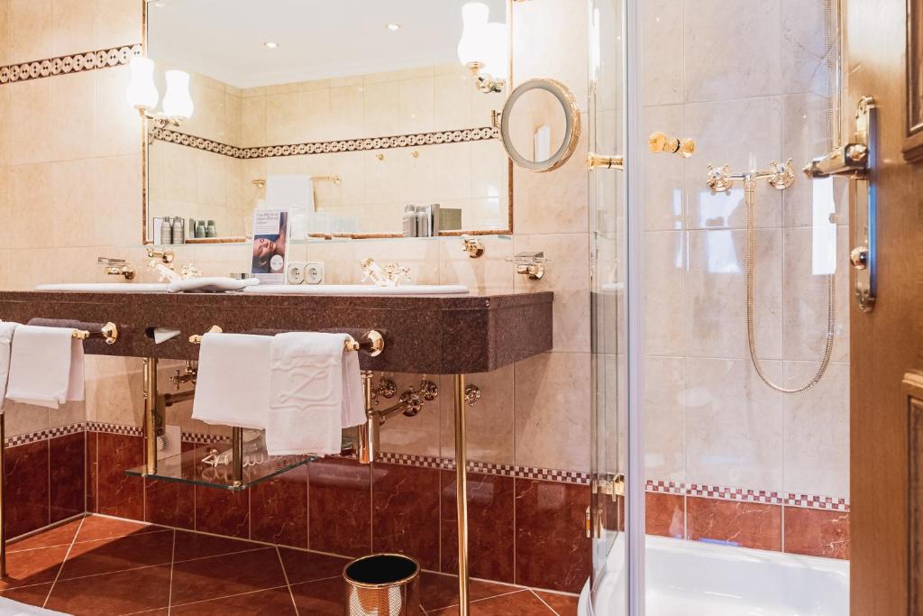 Koupelna v ubytování Hotel Zürserhof