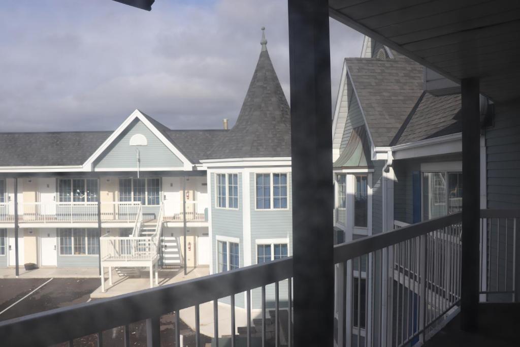 Falls Lodge & Suites - Resim 20