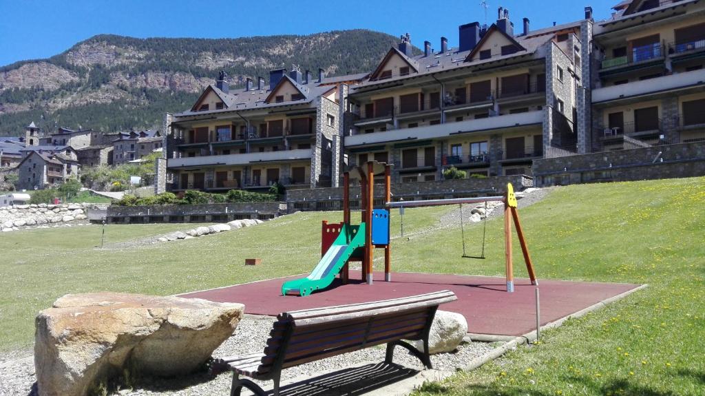 Herní místnost nebo prostor pro děti v ubytování Apartamentos Ball Benas Edificio Mirador