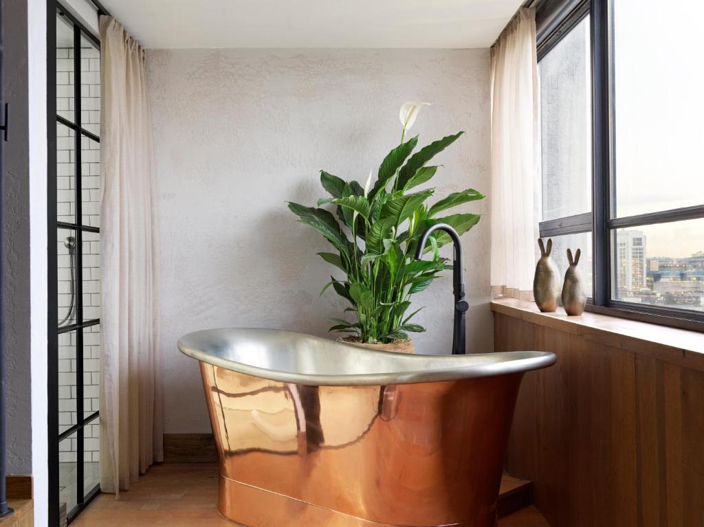 Treehouse Hotel London - Resim 32