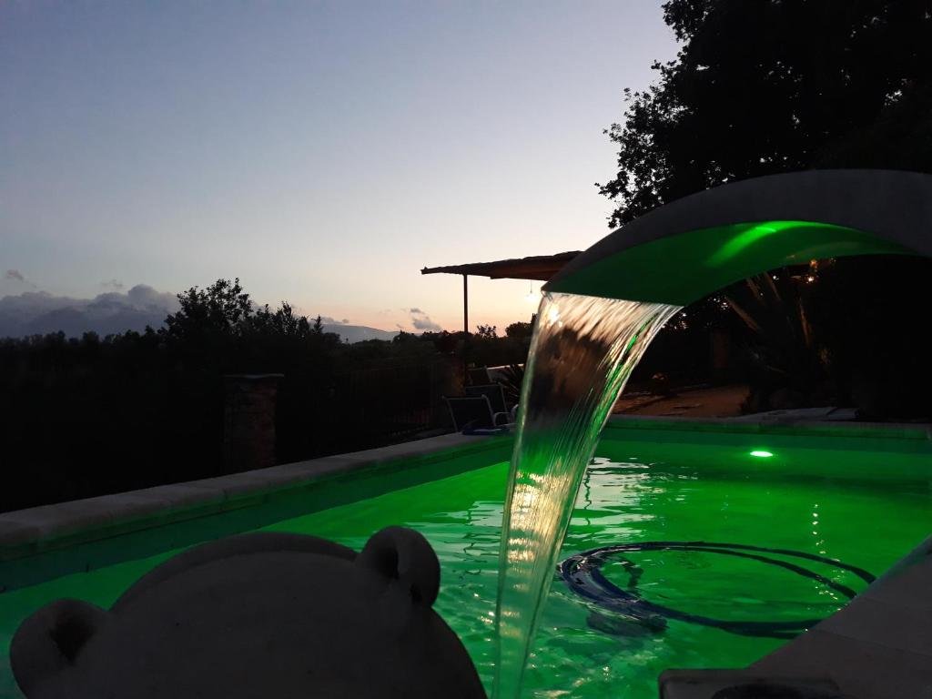 The swimming pool at or close to Casa Del Leone Rosso e Welness a due passi dalla Costa dei Trabocchi