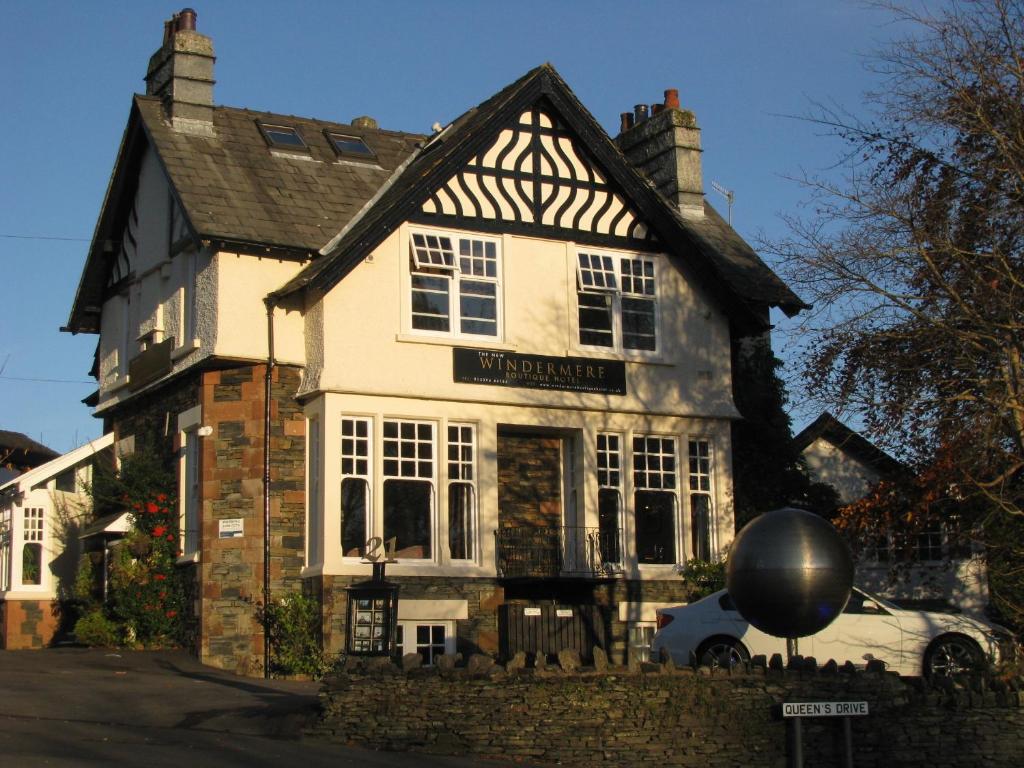 Windermere Boutique Hotel Spa Suites & Hot Tubs photo