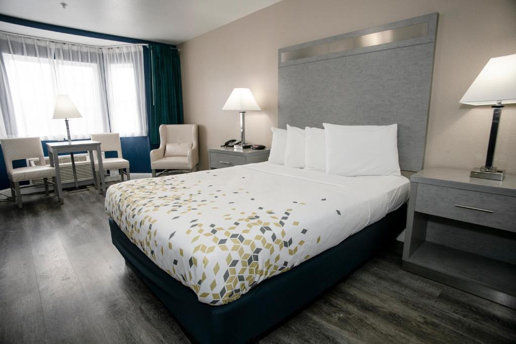 Anchor Beach Inn - Deluxe Zimmer Mit Queensize-Bett