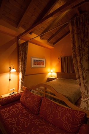 Amadryades Boutique Hotel - Classic Suite (4 Adults)