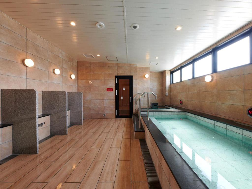 cabin & hotel retime
