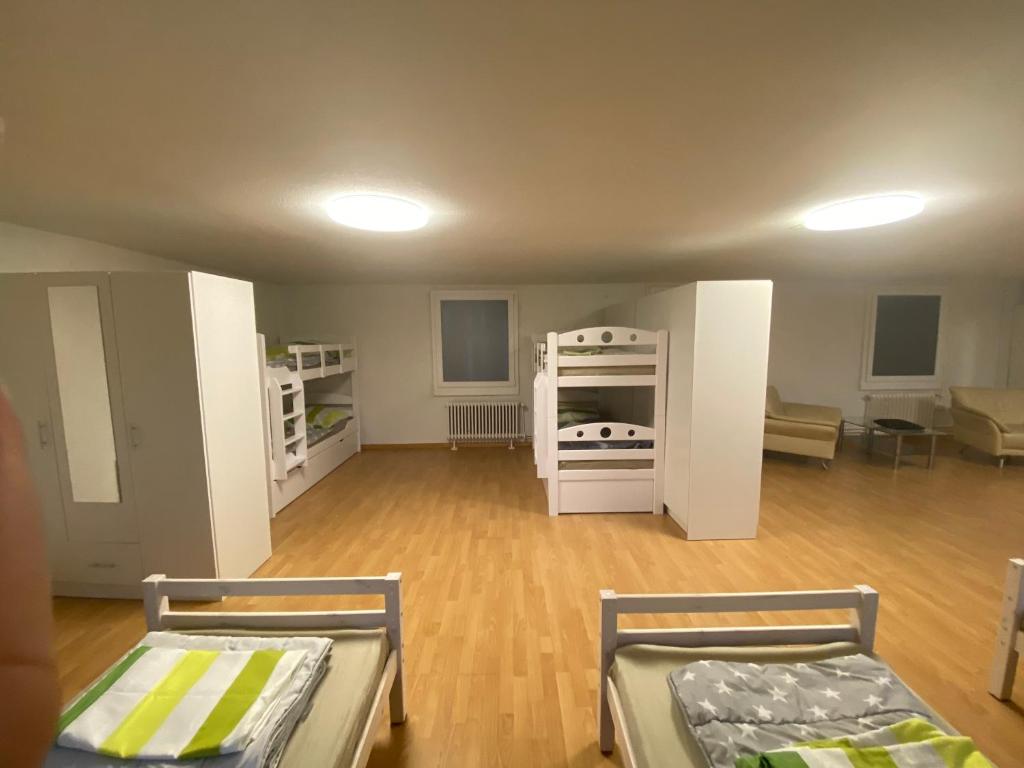 Kuchyň nebo kuchyňský kout v ubytování Hostel Airport