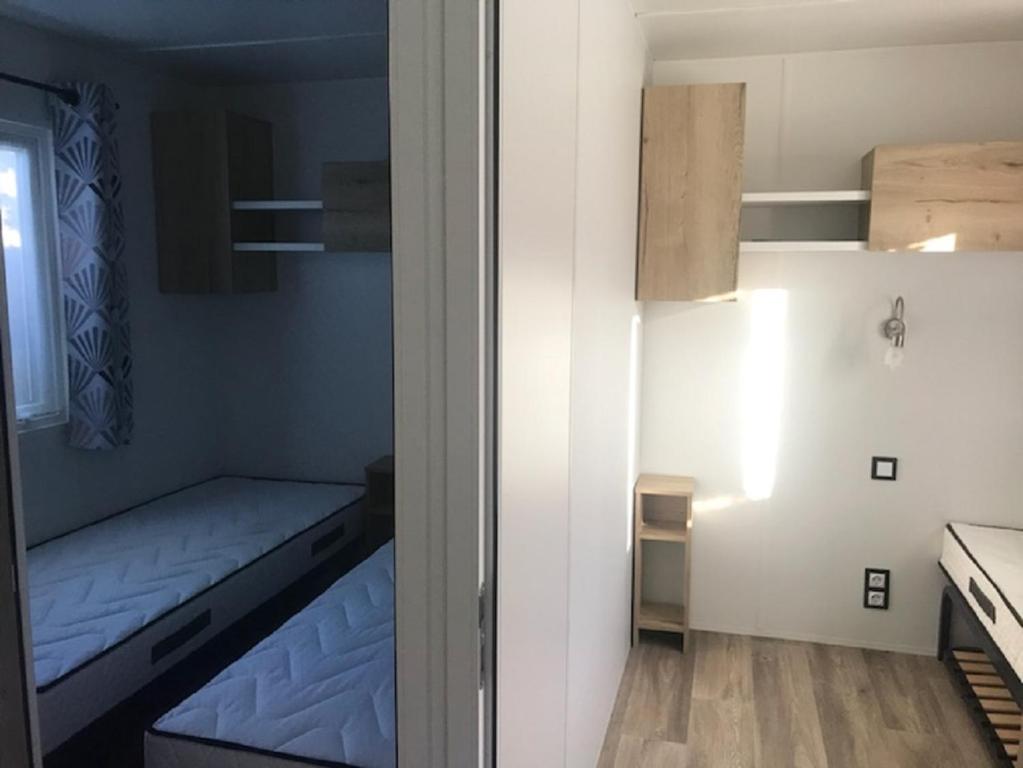 Postel nebo postele na pokoji v ubytování MOBILE HOME FOR YOU