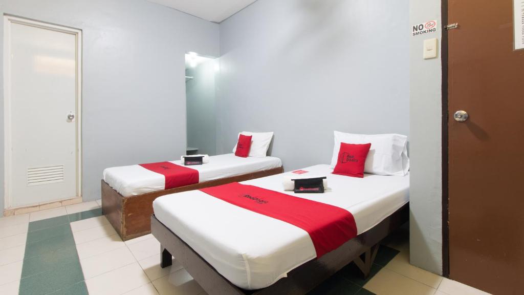 RedDoorz at Teofila Lodge - Habitación Gemela Estándar