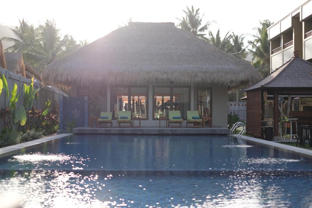 Bazén v ubytování Sima Hotel Kuta Lombok nebo v jeho okolí