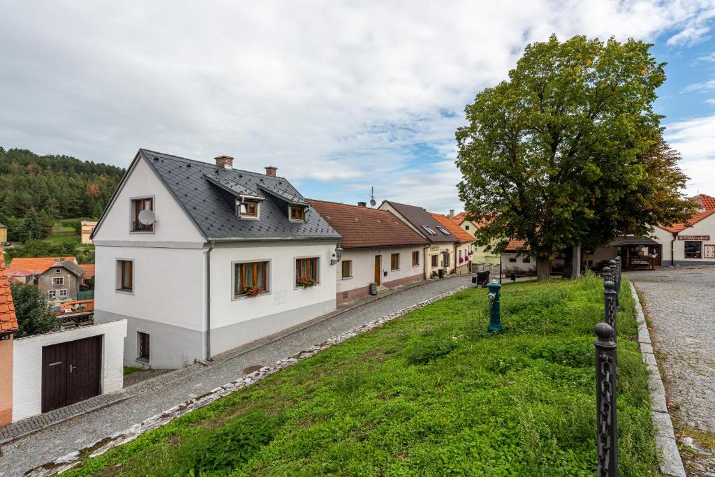 Budova, kde se prázdninový dům nachází