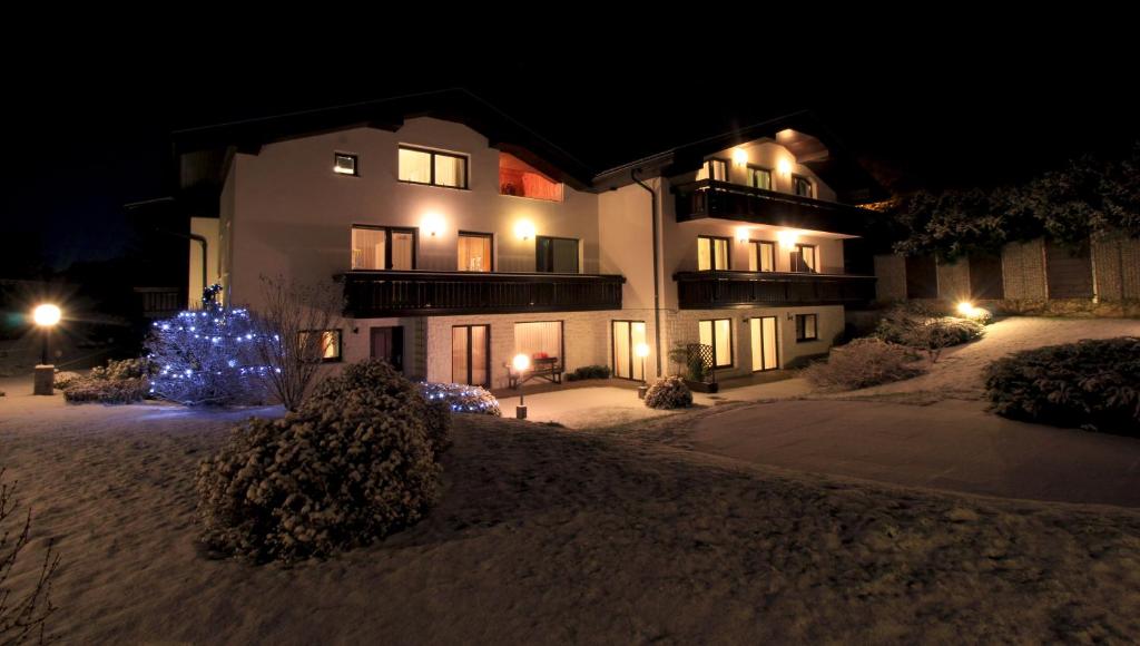 Το κτήριο όπου στεγάζεται  το διαμέρισμα