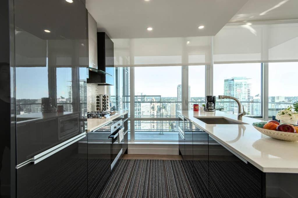 Vancouver Hornby St 2 Bedroom Apartment Canada Booking Com