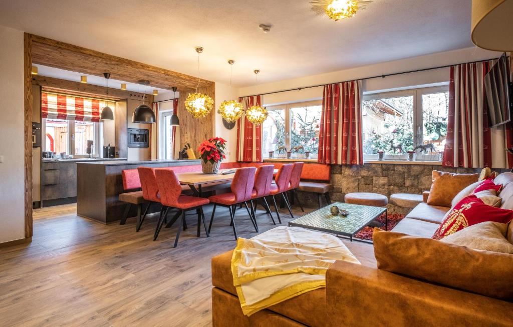 Zona d'estar a The Kaprun Edition - Luxury Chalets & Style Suites