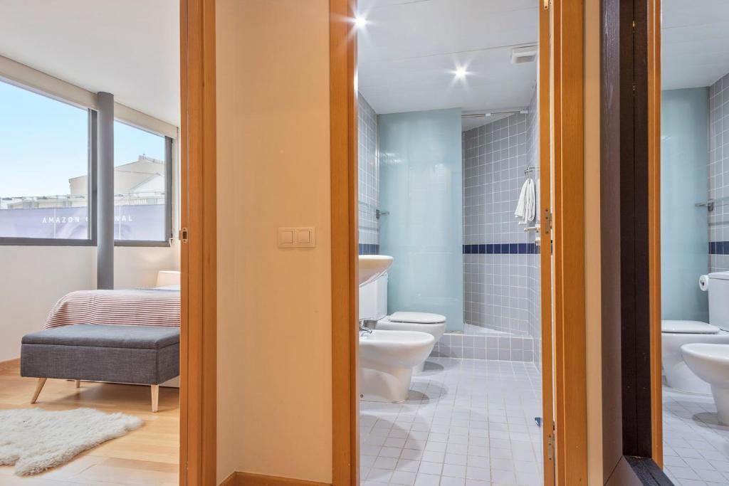 A bathroom at SibsBcn Universitat- Casa Batlló