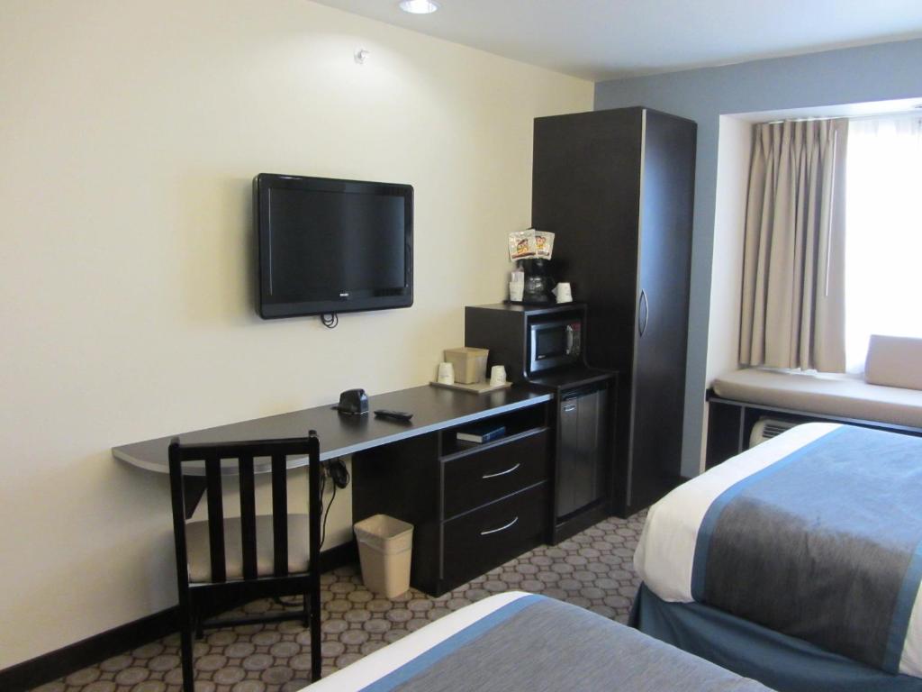 Microtel Inn and Suites San Angelo - Queen Room With Two Queen Beds - Non-Smoking