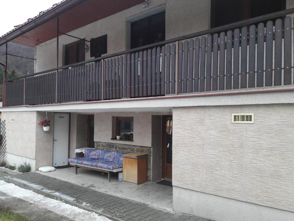 Budova, v ktorej sa apartmán nachádza