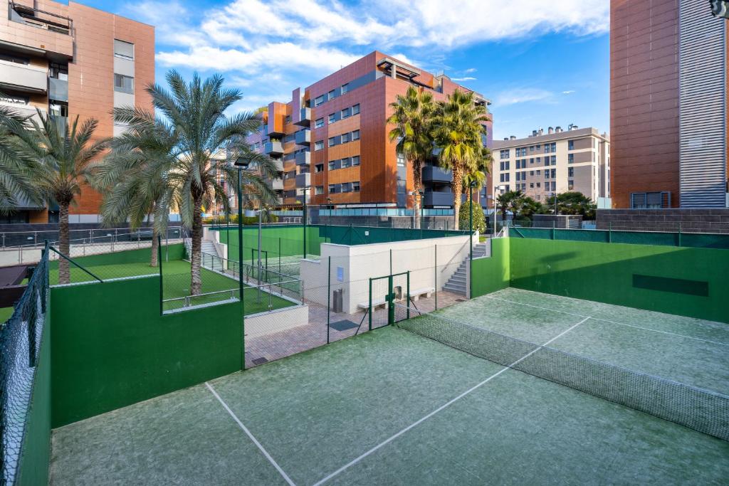 Booking.com: APARTAMENTO CRIS I ,Piscina-Gym & Parking ...